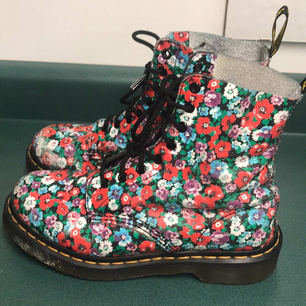 Floral Dr. Marten’s Pascal